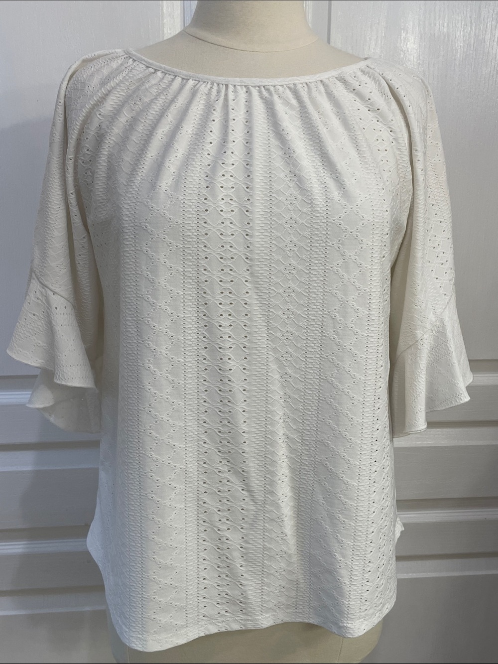 Greige Women's White Eyelet Ruffle Sleeve Top